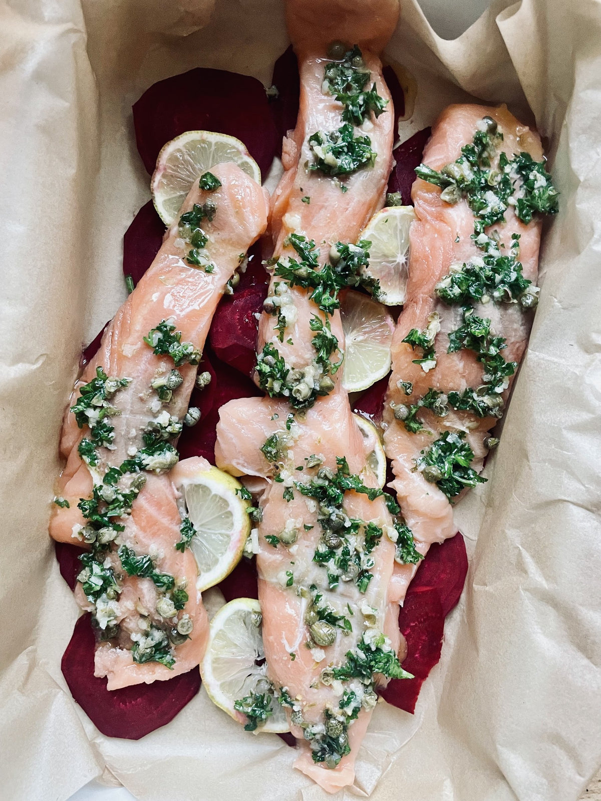 Ofenlachs auf Rote Bete